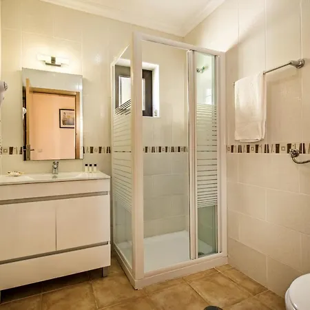 Duarte Villa *